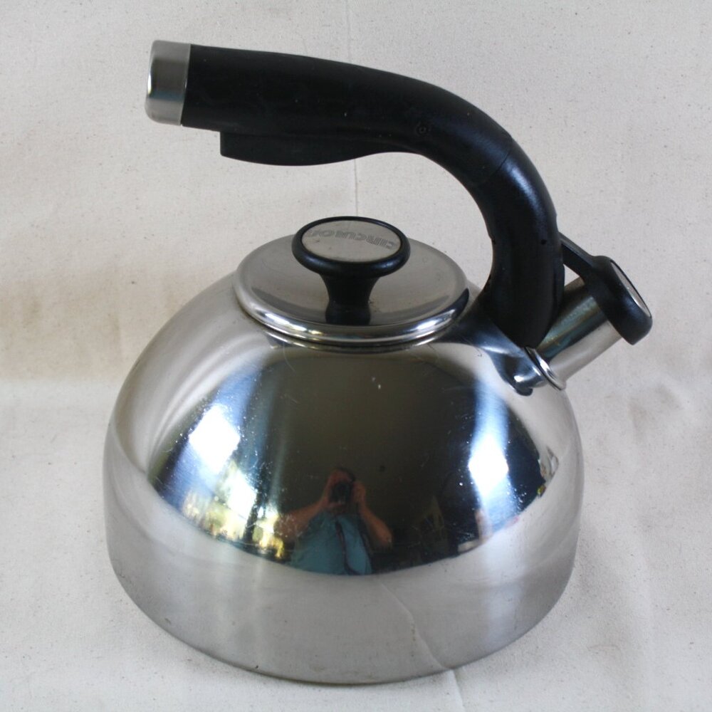 VTG Circulon, 2 quart Stainless Steel Tea Pot With handle spout opener.